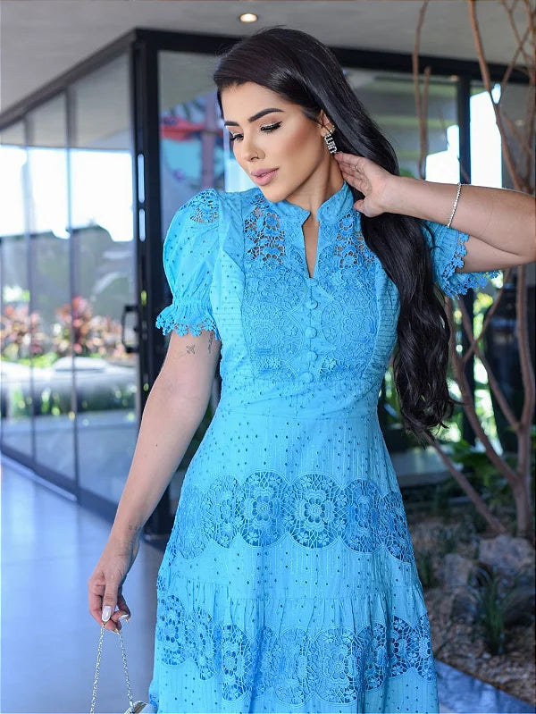 Vestido Laise bordado e guipir azul