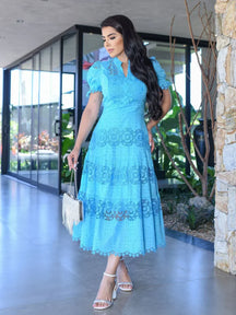 Vestido Laise bordado e guipir azul