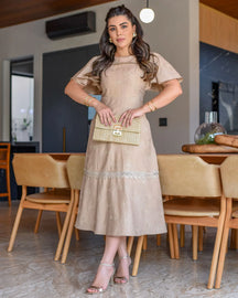 Vestido Thalita Midi com Tómas e manga Flare Café com leite