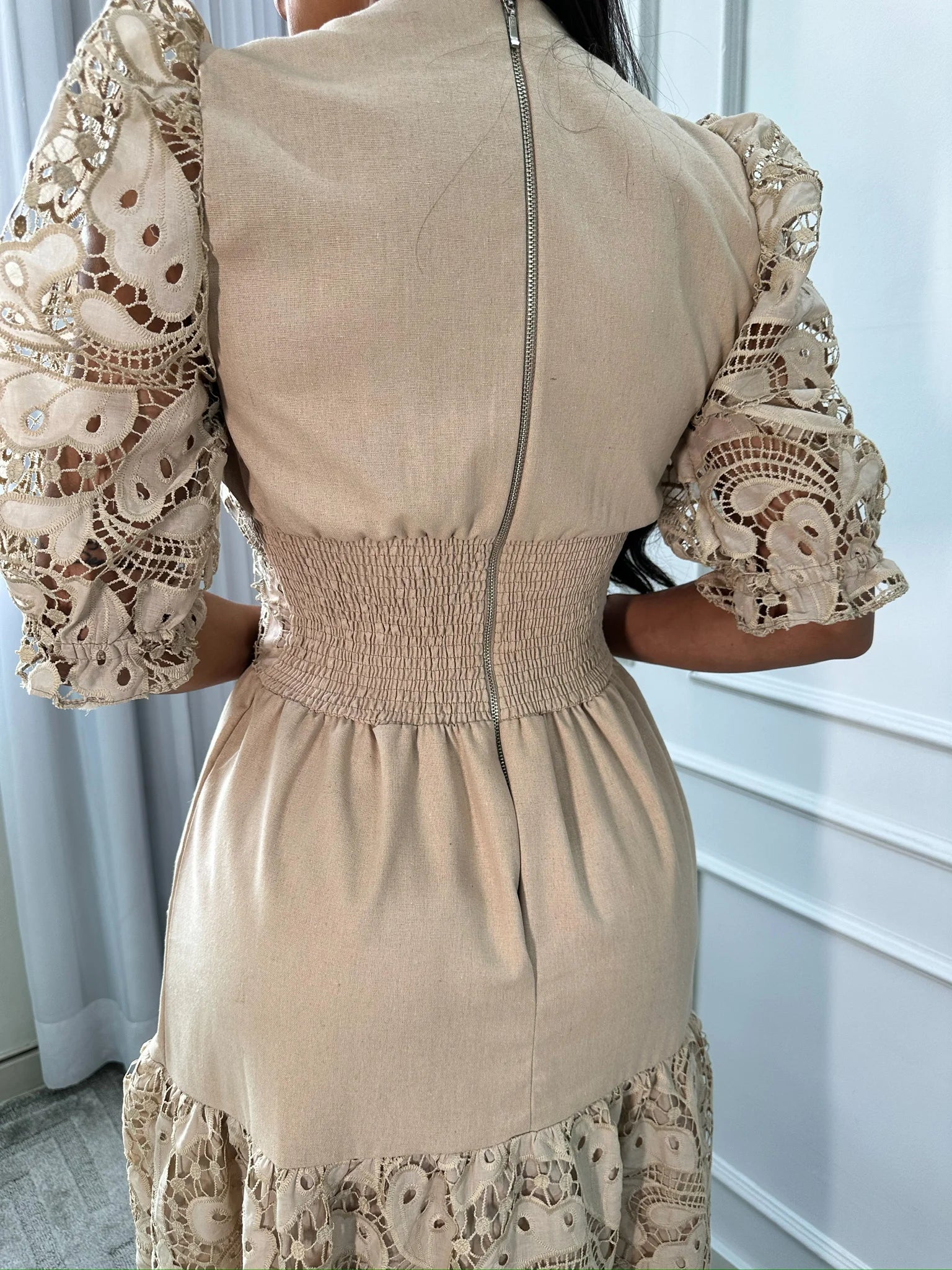 Vestido Madalena de Linho com Renda